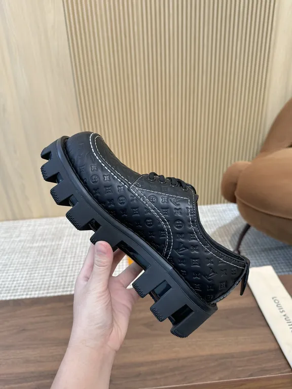 Louis Vuitton Shoe 